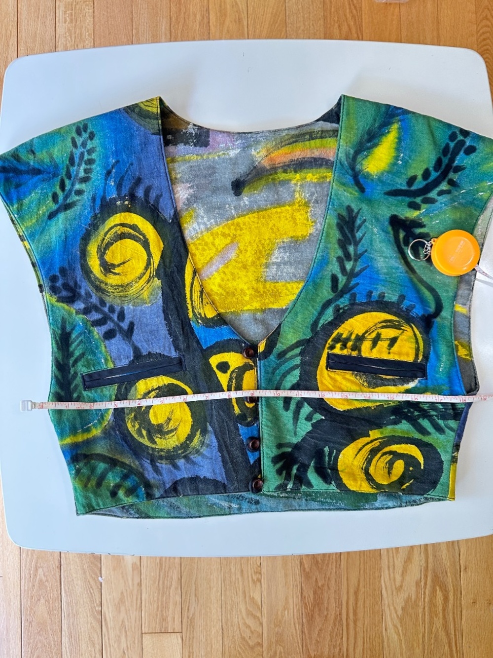 V-neck Juntos Hand-Painted Abstract Crop Top Yellow Cerulean Blue Forest Green - Picture 9 of 10
